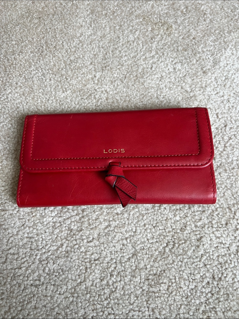 Lodis Red Leather Knot-Accent Continental Wallet